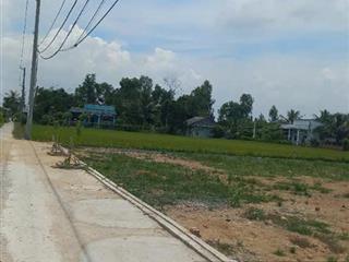 Chủ kẹt tiền cần bán gấp mt 100m2 tại nguyễn hữu trí, bến lức, 715 triệu, shr