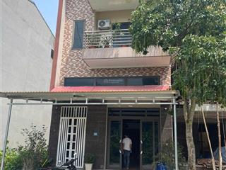 Nhà đẹp  view hồ giữa trung tâm thành phố việt trì  cách bệnh viện tỉnh 500m