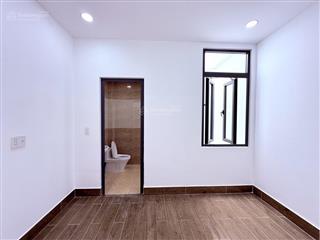 Nhà đẹp khu p lô hà huy giáp. dt 55m2(5x11m) 4pn4 tầng, chỉ 7.4 tỏi có tl