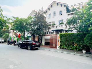 Bán biệt thự làng việt kiều châu âu  hà đông 200m2  3t  mt 9m  50 tỷ  trục chính  kinh doanh