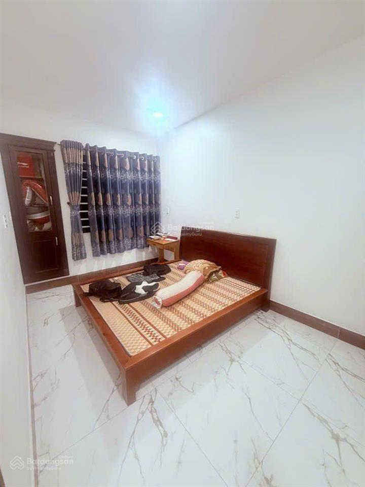 Nhà 3 tầng, 80m2, ngang lớn 8.2m, ngay phú định, quận 8, hơn 7 tỷ, vừa ở, vừa cho thuê giữ tiền