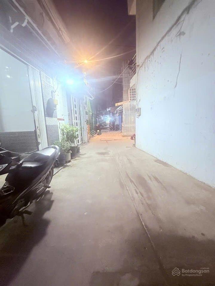 Nhà 3 tầng, 80m2, ngang lớn 8.2m, ngay phú định, quận 8, hơn 7 tỷ, vừa ở, vừa cho thuê giữ tiền