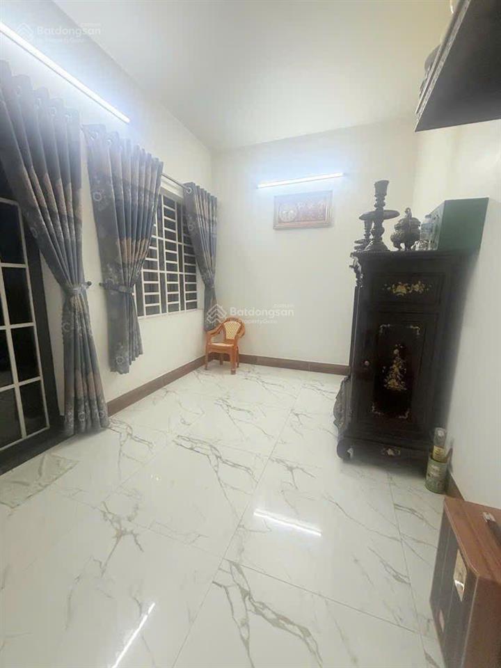 Nhà 3 tầng, 80m2, ngang lớn 8.2m, ngay phú định, quận 8, hơn 7 tỷ, vừa ở, vừa cho thuê giữ tiền