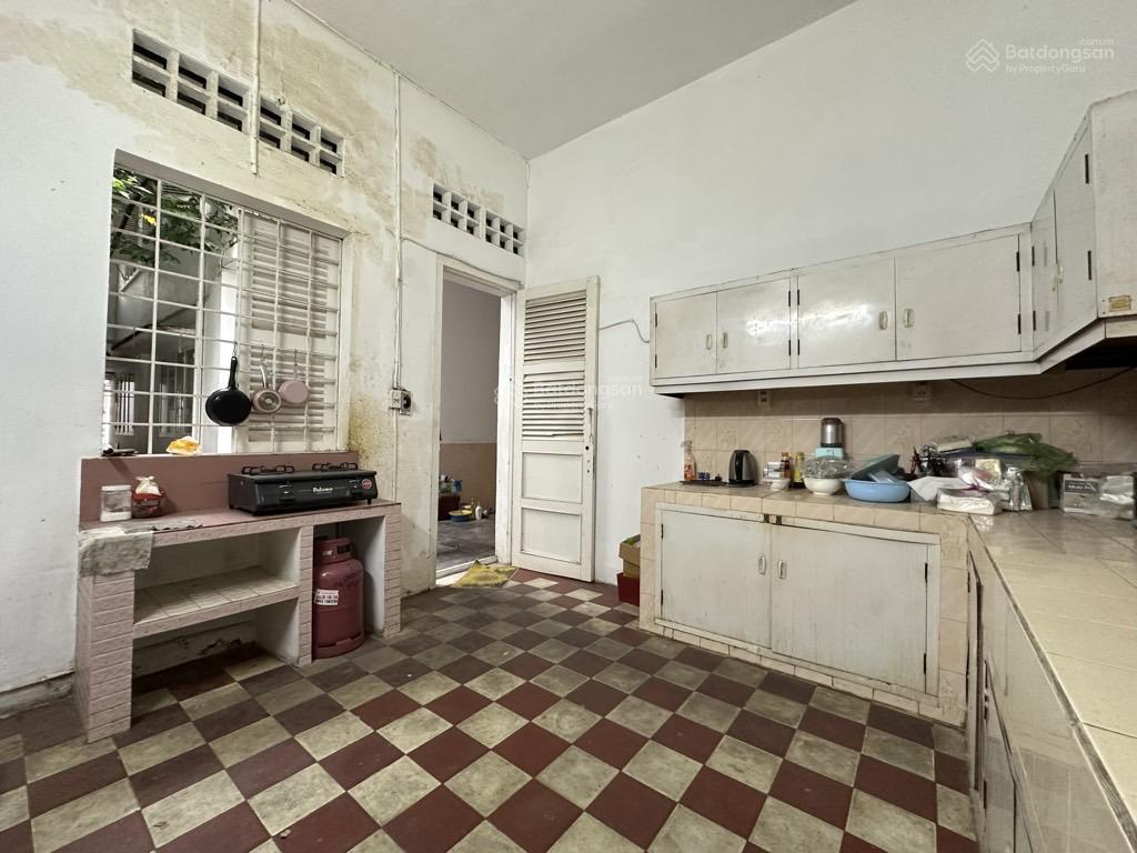 Nhà hiền vương xưa  võ thị sáu nay  205 m2 đất phường tân định  mua đất được nhà xưa! giá 42 tỷ.