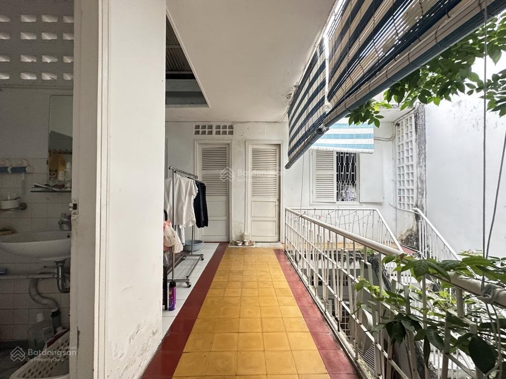 Nhà hiền vương xưa  võ thị sáu nay  205 m2 đất phường tân định  mua đất được nhà xưa! giá 42 tỷ.