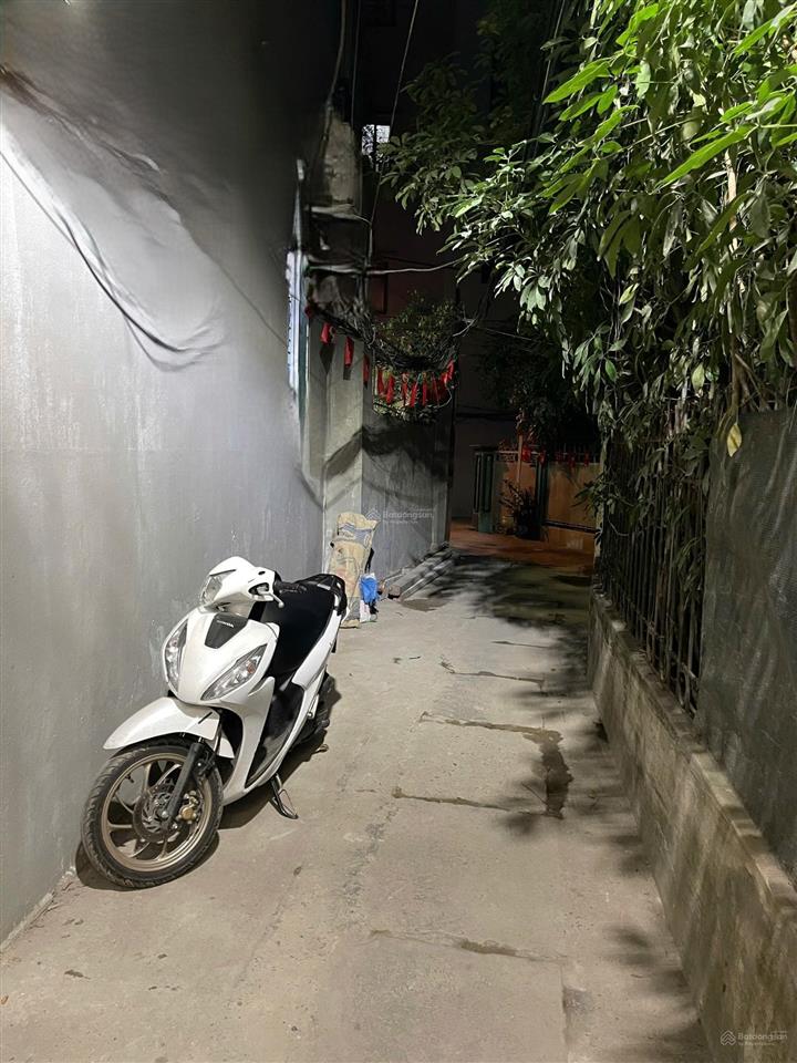 Bán đất lạc long quân tây hồ cầu giấy 50m 12,5tỷ ngõ ba gác, gần mặt phố, hiện trạng c4