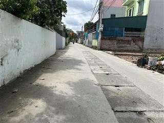 Lô đất có 102 tại tổ 9  quang minh. tương lai 2 mặt tiền. đất full thổ, đường 2 ô tô tránh nhau