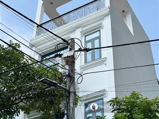 Nhà 3 tầng mới đẹp ở ngay p. trường thạnh  khu phân lô đường nhựa 7m  xe hơi đậu thỏa thích