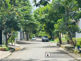 Mt 4 tầng 90m2 kdc nam long hàng xóm gobal city giao liên phường đỗ xuân hợp hẻm 7m
