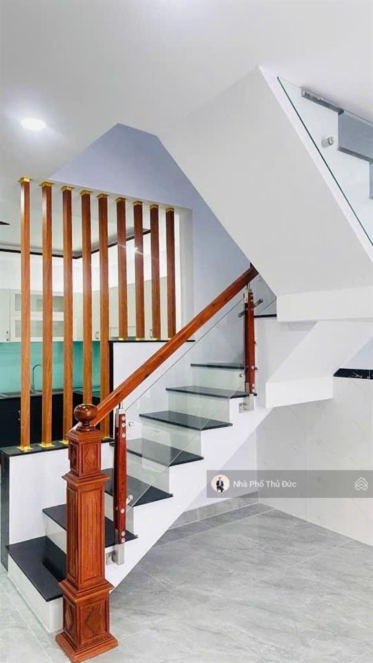 Nhà mới 2 tầng  ôtô ngủ trong nhà  bưng ông thoàn  trung tâm tp. thủ đức