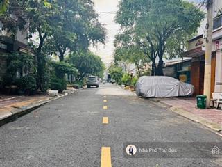 Nhà mặt tiền 3 tầng  94m2 tầng trung tâm phước bình  hàng xóm the global city