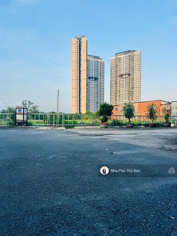 Bán nhà mặt tiền 4 tầng  quận 2  nguyễn duy trinh  cầu giồng ông tố  giao lộ mai chí thọ