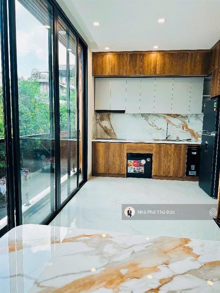 Bán nhà mặt tiền 4 tầng  quận 2  nguyễn duy trinh  cầu giồng ông tố  giao lộ mai chí thọ