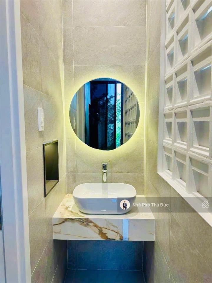 Bán nhà mặt tiền 4 tầng  quận 2  nguyễn duy trinh  cầu giồng ông tố  giao lộ mai chí thọ