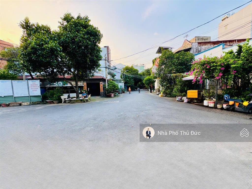 Bán nhà mặt tiền 4 tầng  quận 2  nguyễn duy trinh  cầu giồng ông tố  giao lộ mai chí thọ