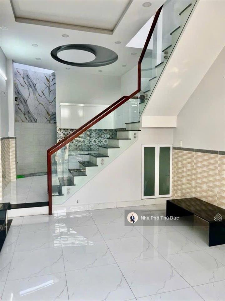 Bán nhà 2 tầng  hẻm ô tô  gần lê văn việt  ngã 4 thủ đức