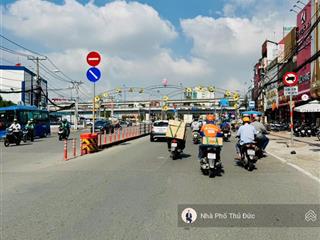 Nhà 2 tầng  ôtô đỗ cửa  ngay ngã tư thủ đức  lê văn việt  xn  ga metro