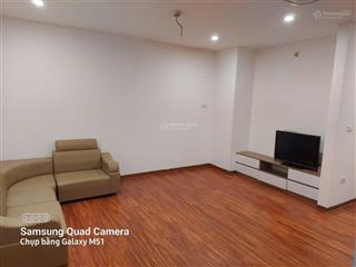 Cần bán căn 82m2 full nội thất hướng bc đông nam sẵn sổ giá tốt