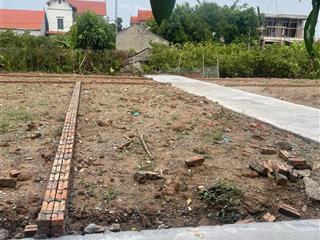 Lô góc 2 mặt tiền  giá chỉ nhỉnh 2 tỷ trung tâm mới xã văn giang