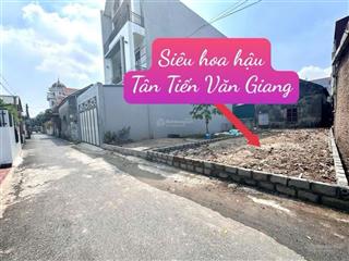 Anh trai gửi bán 72,8m2 đất ở đối diện cột voi quán  hoà bình hạ  tân tiến  văn giang