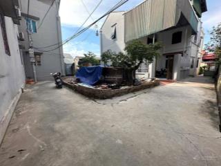 Lô góc 3 mặt tiền tại như lân  nghĩa trụ. sổ đỏ sẵn sàng công chứng. ngõ thông,