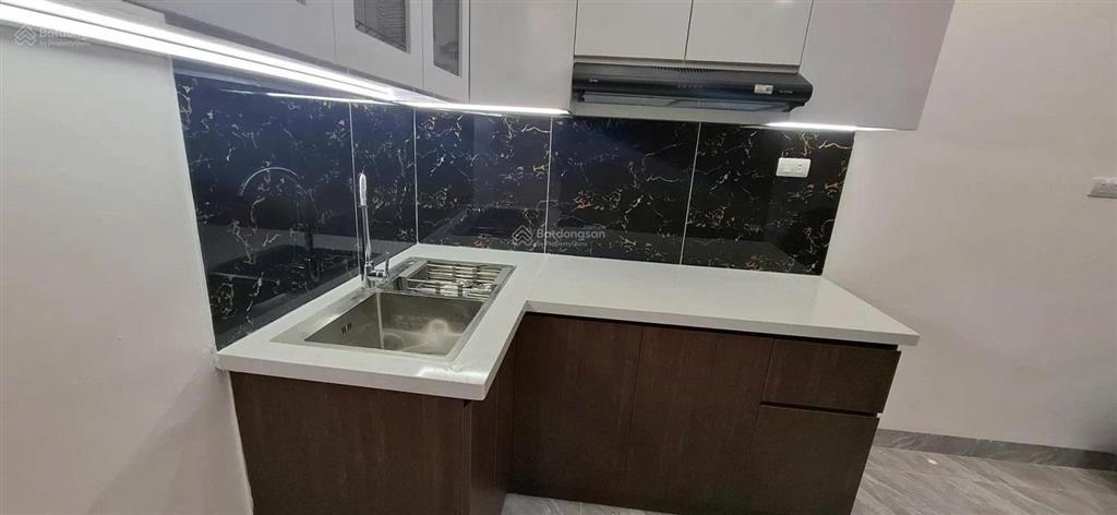 Bán căn hộ tập thể diện tích 34.1m2, thực tế 70m2, 2 ngủ, wc, bếp, khách, giá 3.85 tỷ