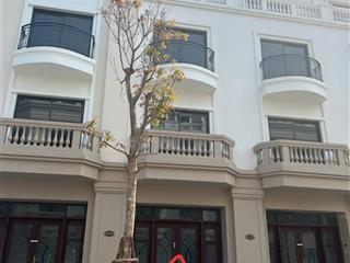 Gấp em làm ăn thua lỗ, bán gấp căn vin nhà đẹp hướng mát, ~300m2, giá cực rẻ mong gặp đc khách chốt