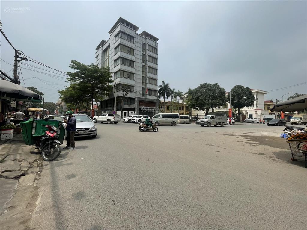 Chính chủ bán lô đất đẹp 83,6m2 phường chương mỹ  đường trước đất hơn 10m  giá f0