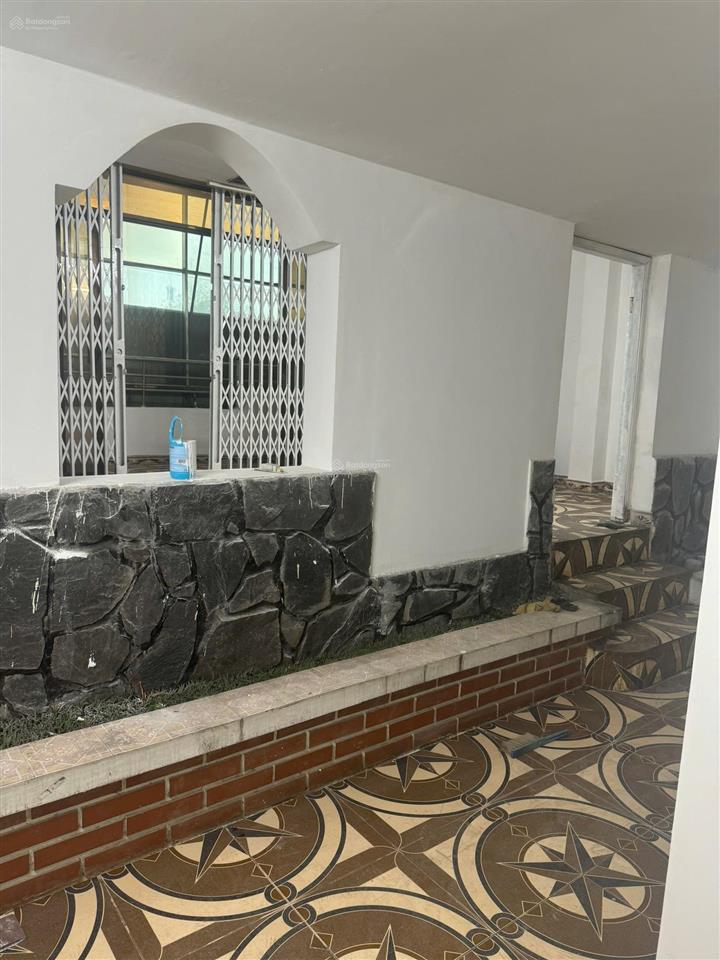 Cho thuê nhà mặt tiền kinh dương vương, 45 triệu, 143m2, 4pn, 3wc, quận 6, hcm
