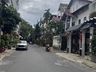 Đường nhựa 10m 2 mặt tiềnngay nguyễn sơnthoại ngọc hầu72m2(4x18m) vuông đủ.