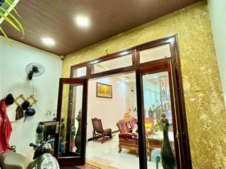 Chính chủ cần tiền bán gấp nhà 3 tầng, đường tống duy tân