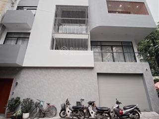 Bán nhà phân lô phố hoàng cầu 100m57 tỷ 12m mặt tiền lô góc oto tránh.