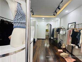 Bán nhà ngay hà đô centrosa quận 10  hẻm xe hơi 6m doanh thu 20tr/tháng 43m2 3 lầu 8,9 tỷ