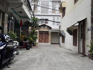 Bán nhà mới q10 đường 3/2 40m2, 3 tầng, hẻm xe hơi, hđt 20tr/ tháng, nhỉnh 8 tỷ