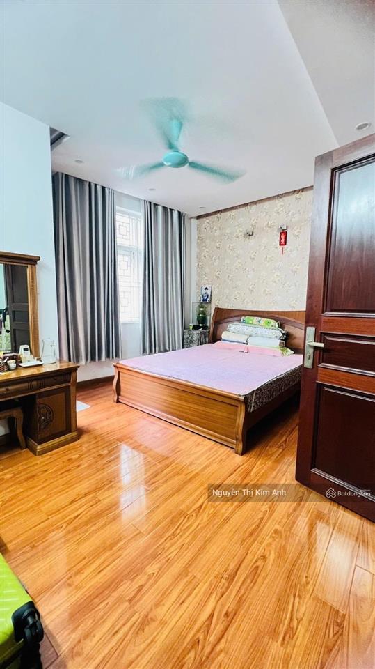 Bán nhà cách mạng tháng 8 quận 10  mới đẹp ở ngay  56m2 4 tầng  4 pn  ngang 5.1  chỉ 9,8tỷ