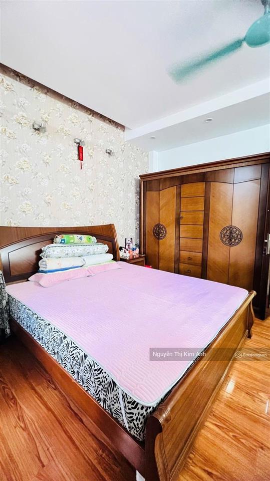 Bán nhà cách mạng tháng 8 quận 10  mới đẹp ở ngay  56m2 4 tầng  4 pn  ngang 5.1  chỉ 9,8tỷ