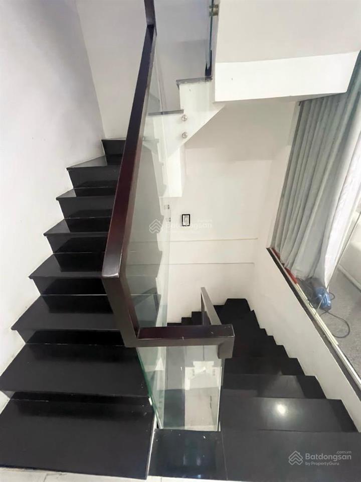 Bán nhà quận 10  hxh ngay hà đô centrosa  cao thắng  4 tầng, 53m2  5pn nhà mới ở ngay  12.9 tỷ