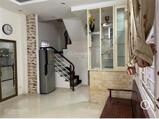 Tôi cần bán nhà quận 10  p.13 cmt8 3 tầng  hẻm ba gác máy mới đẹp ở ngay 4,5 tỷ