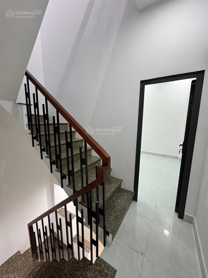 Bán nhà cách mạng tháng 8 quận 10, hẻm xe hơi, 44m2  4 tầng  4 pn nhỉnh 8 tỷ