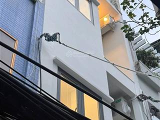 Bán chdv ngay sát hà đô centrosa hxh q.10  hđt 65tr/ tháng  60m2  10pn  ngang hơn 5m