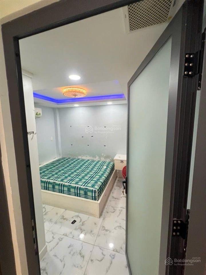 Bán nhà mặt tiền, gần tô hiến thành,p15,q10.diện tích 30 m2,giá nhỉnh 8 tỷ