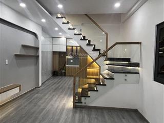 Bán nhà 3 tầng, hẻm xe hơi, hòa hưng,p13,q10,diện tích 45 m,giá nhỉnh 6 tỷ