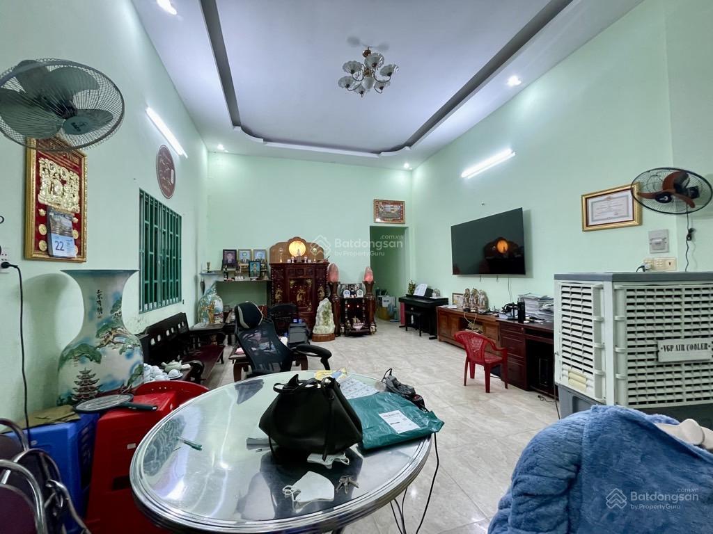 Bán nhà hiếm  dt lớn  hxh  thông số đẹp (5x25,5m) 128.5m2 chỉ nhỉnh 5tỷ  nguyễn văn quá, q12