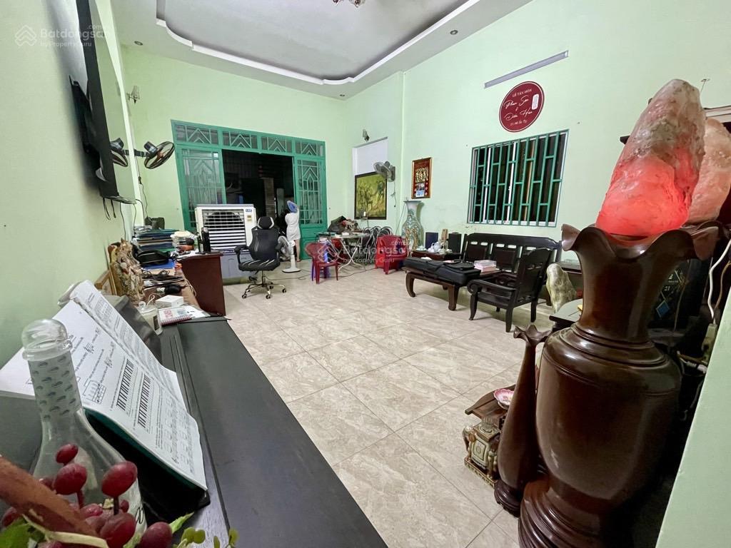 Bán nhà hiếm  dt lớn  hxh  thông số đẹp (5x25,5m) 128.5m2 chỉ nhỉnh 5tỷ  nguyễn văn quá, q12
