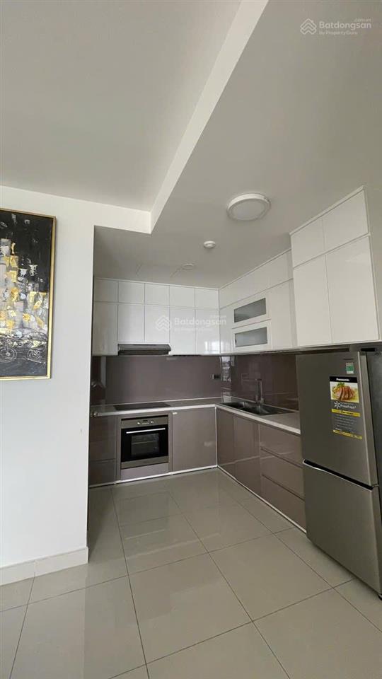 Bán căn hộ 2pn 2wc sài gòn royal quận 4, tầng cao view quận 1, đầy đủ nội thất đẹp.
