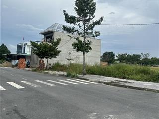 Duy nhất 1 lô, lô 95m2 giá 2tỷ4, ngay trung tâm hành chính trảng bom, sẵn tiền thương lượng nhẹ