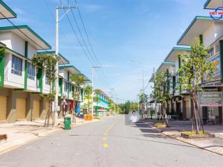 Bán căn shophouse oasis city, 85m2, gần trường mầm non, sổ hồng sẵn, hỗ trợ vay, giá 1,7 tỷ