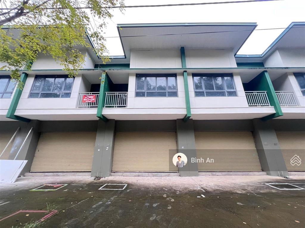 Bán ngợp căn 2 tầng view bờ sông tại kđt oasis, đường thông, sổ sẵn, 80m2 full thổ cư, sổ hoàn côn