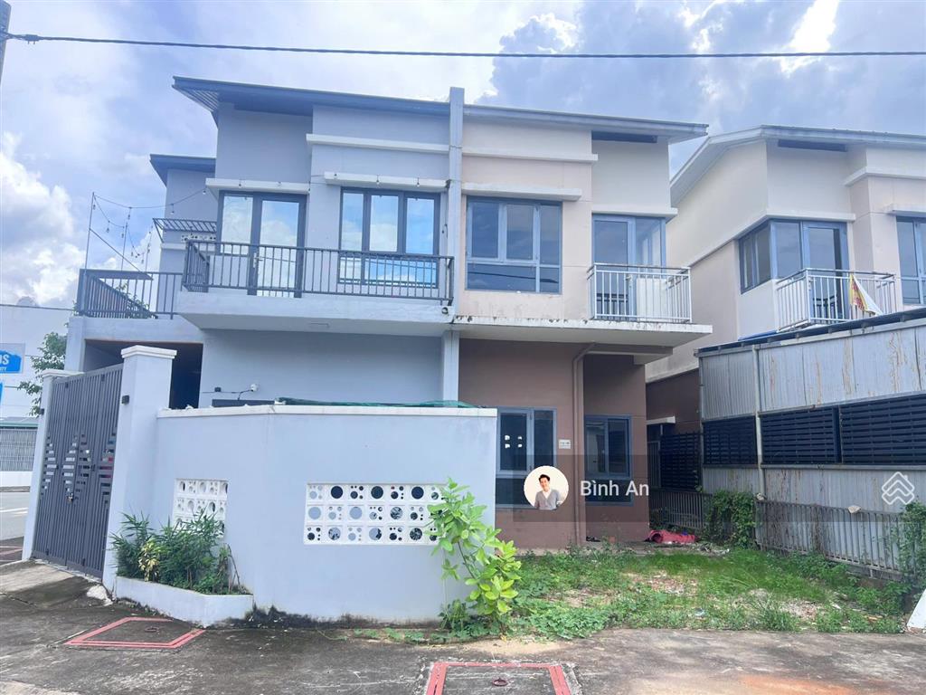 Bán căn tứ lập 1 trệt 1 lầu tại kđt oasis city, sổ hồng sẵn, hỗ trợ vay, giá 1,5 tỷ