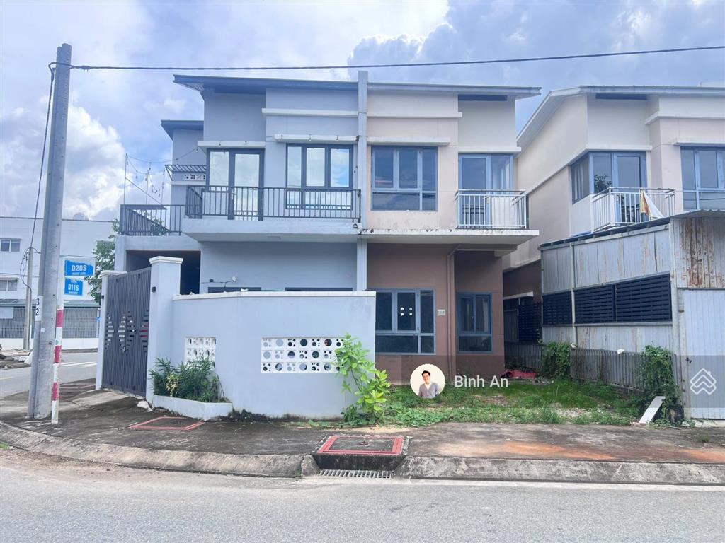 Bán căn tứ lập 1 trệt 1 lầu tại kđt oasis city, sổ hồng sẵn, hỗ trợ vay, giá 1,5 tỷ